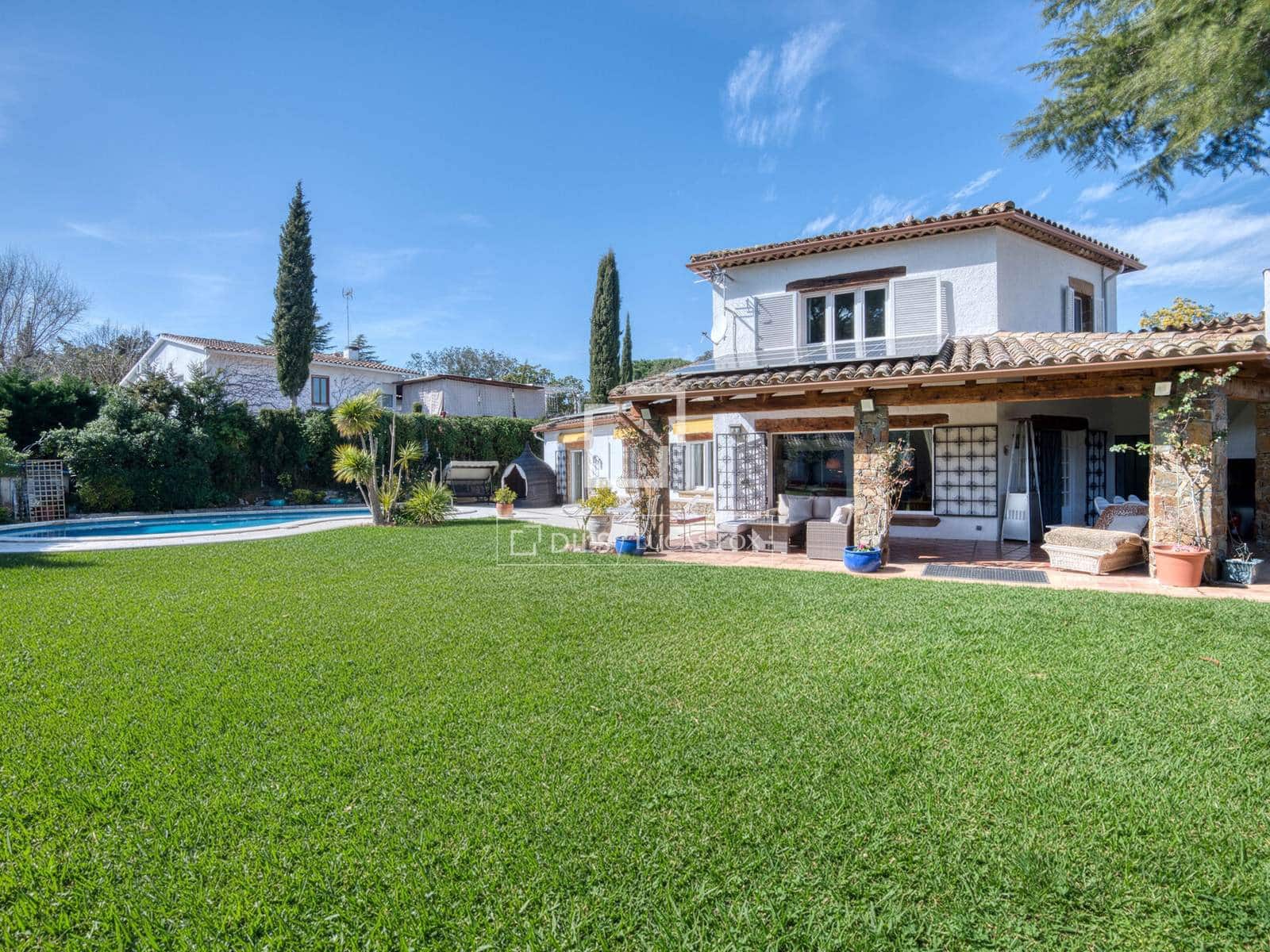 5 bedroom Villa for sale in Santa Cristina d'Aro with pool garage - € 1,175,000 (Ref: 9654289)