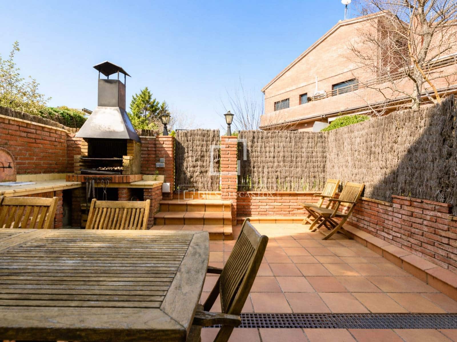 4 bedroom Villa for sale in Sant Cugat del Valles with pool garage - € 1,280,000 (Ref: 9654447)