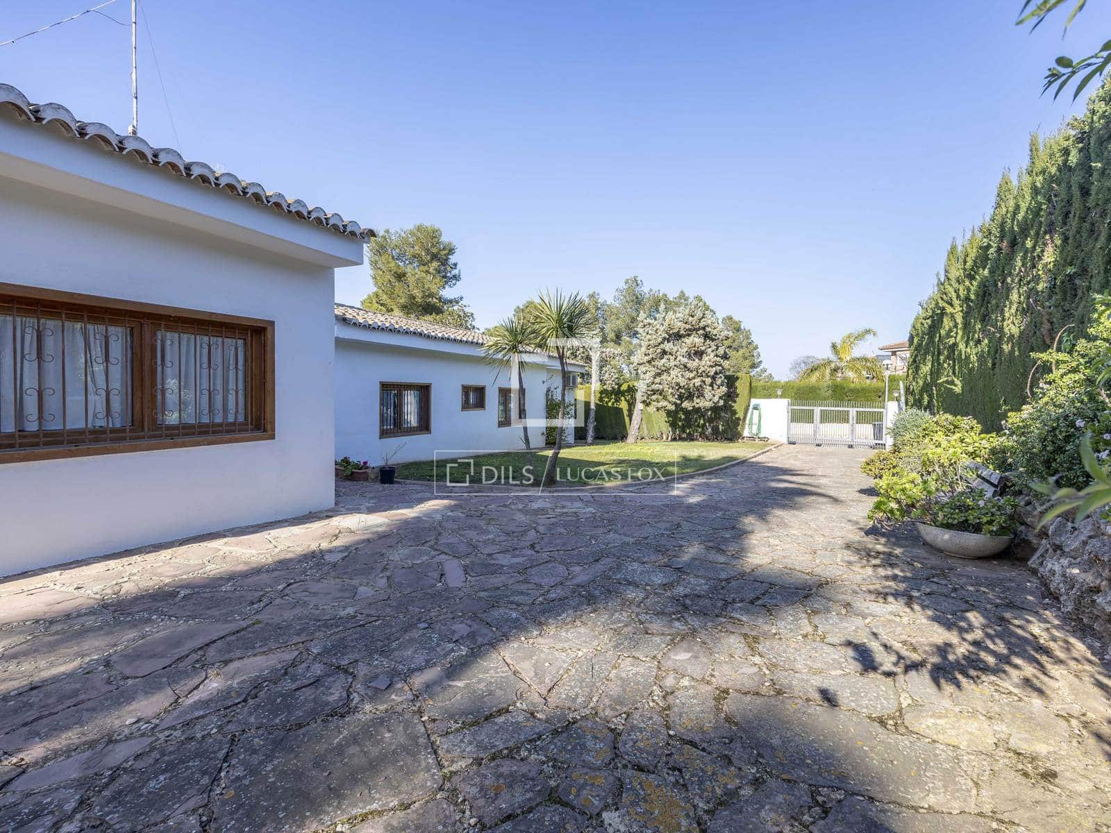 4 sovrum Villa till salu i Picassent med pool - 625 000 € (Ref: 9656385)