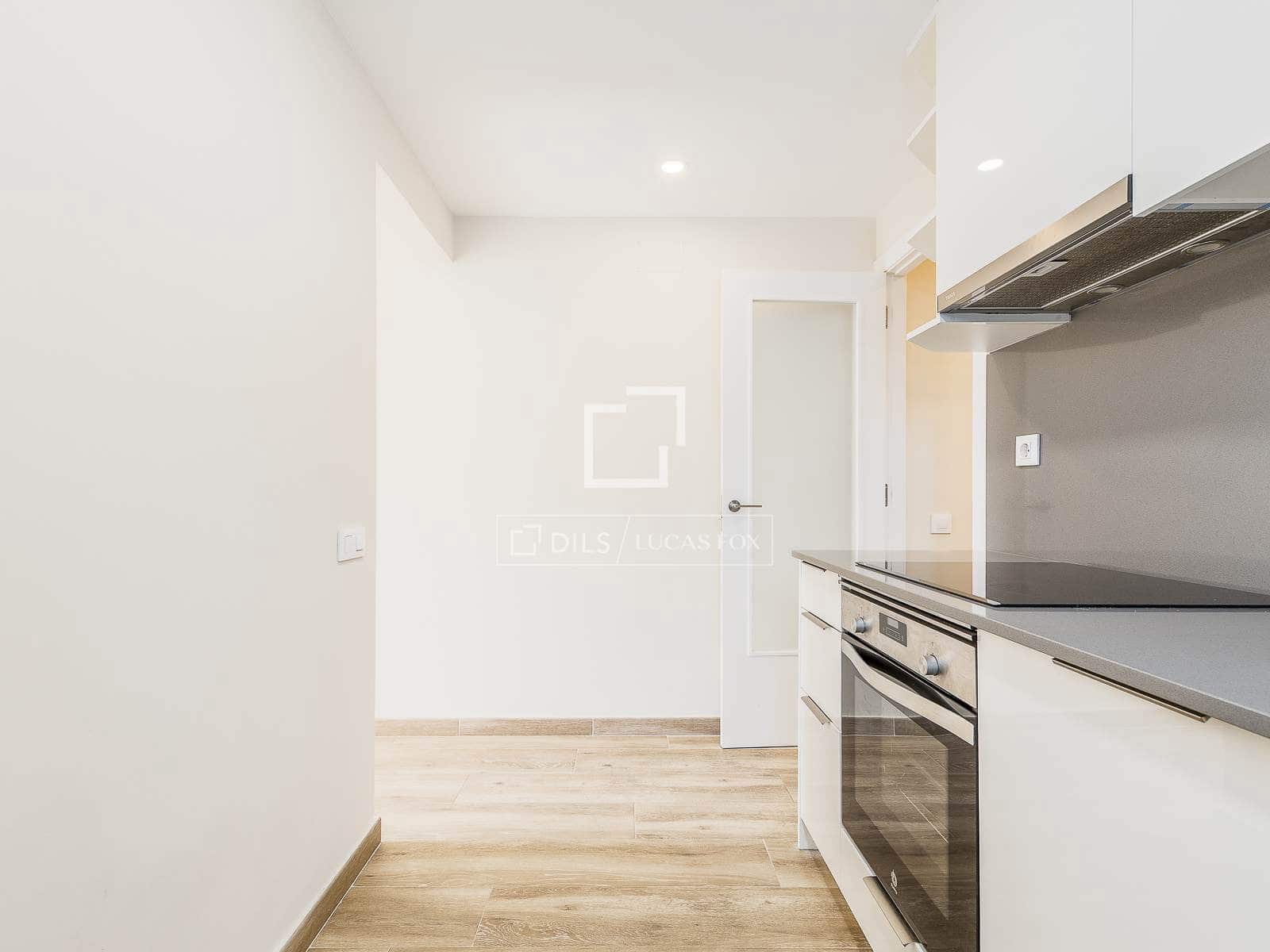 4 slaapkamer Appartement te koop in Barcelona stad - € 450.000 (Ref: 9656653)