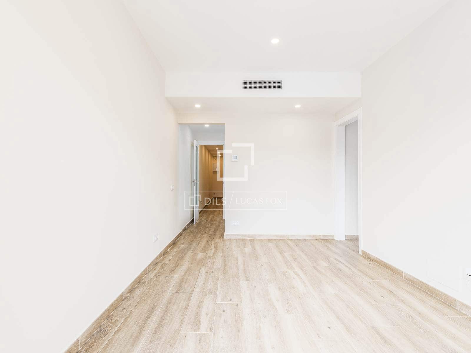 4 slaapkamer Appartement te koop in Barcelona stad - € 450.000 (Ref: 9656653)