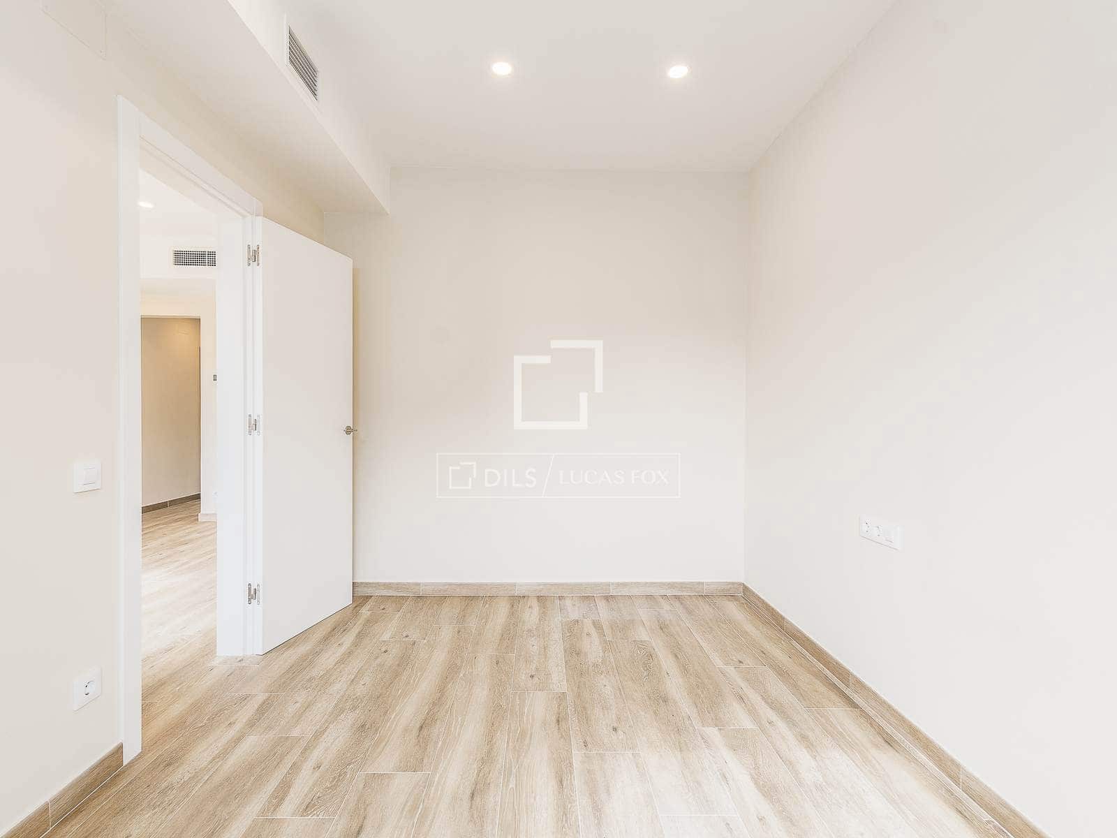 4 slaapkamer Appartement te koop in Barcelona stad - € 450.000 (Ref: 9656653)