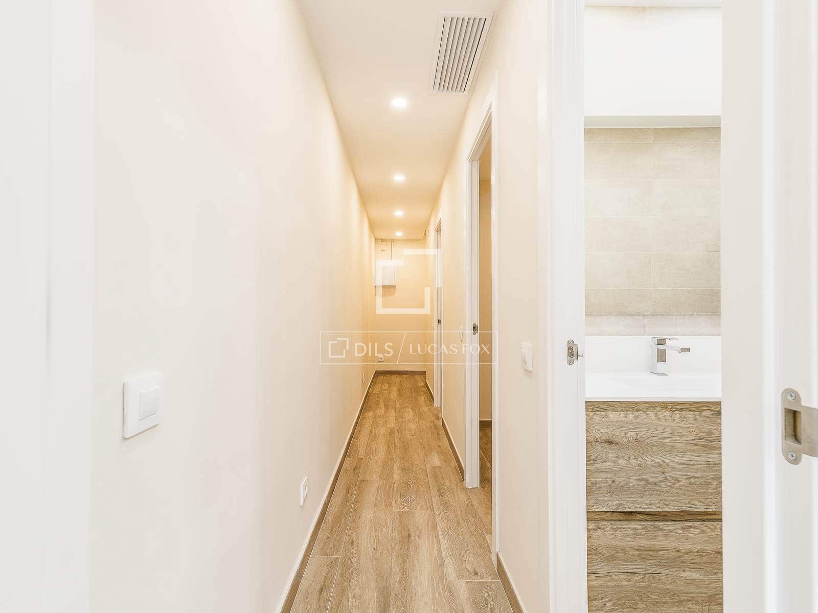 4 slaapkamer Appartement te koop in Barcelona stad - € 450.000 (Ref: 9656653)