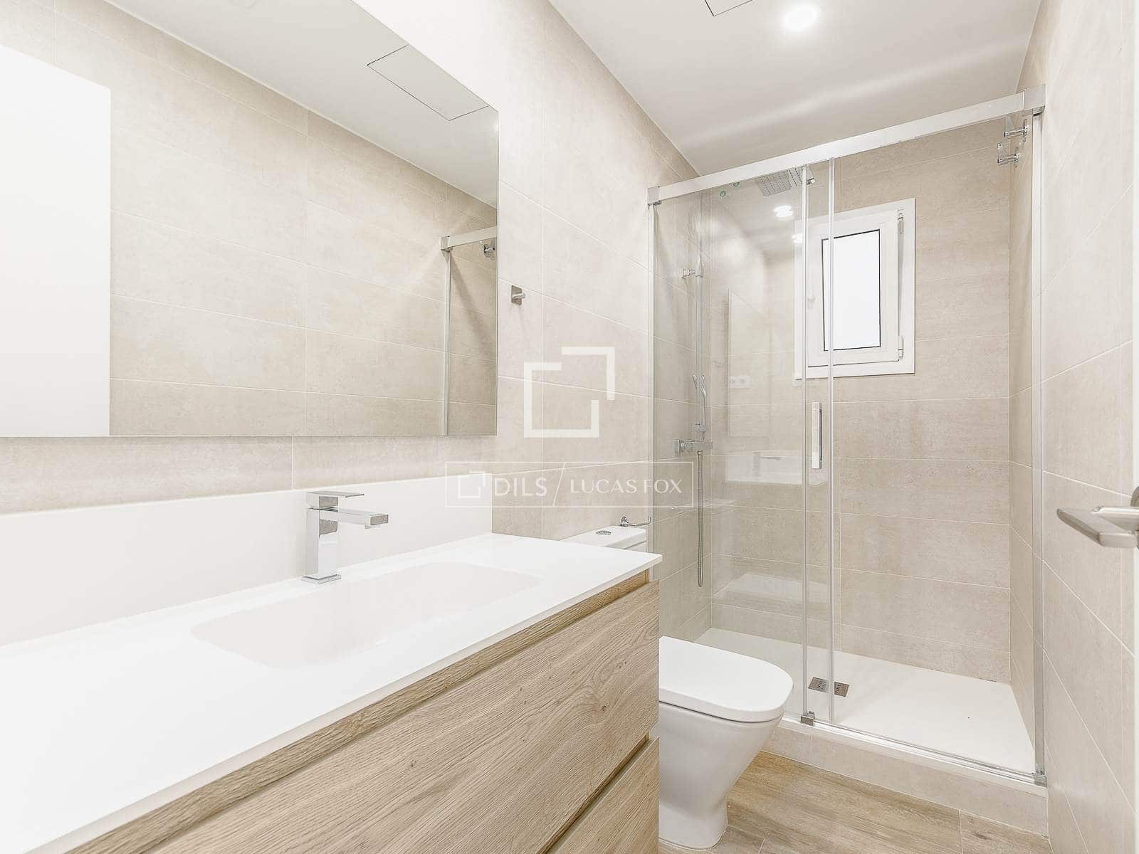 4 slaapkamer Appartement te koop in Barcelona stad - € 450.000 (Ref: 9656653)