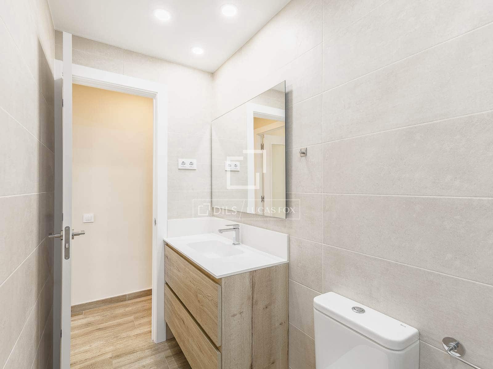 4 slaapkamer Appartement te koop in Barcelona stad - € 450.000 (Ref: 9656653)