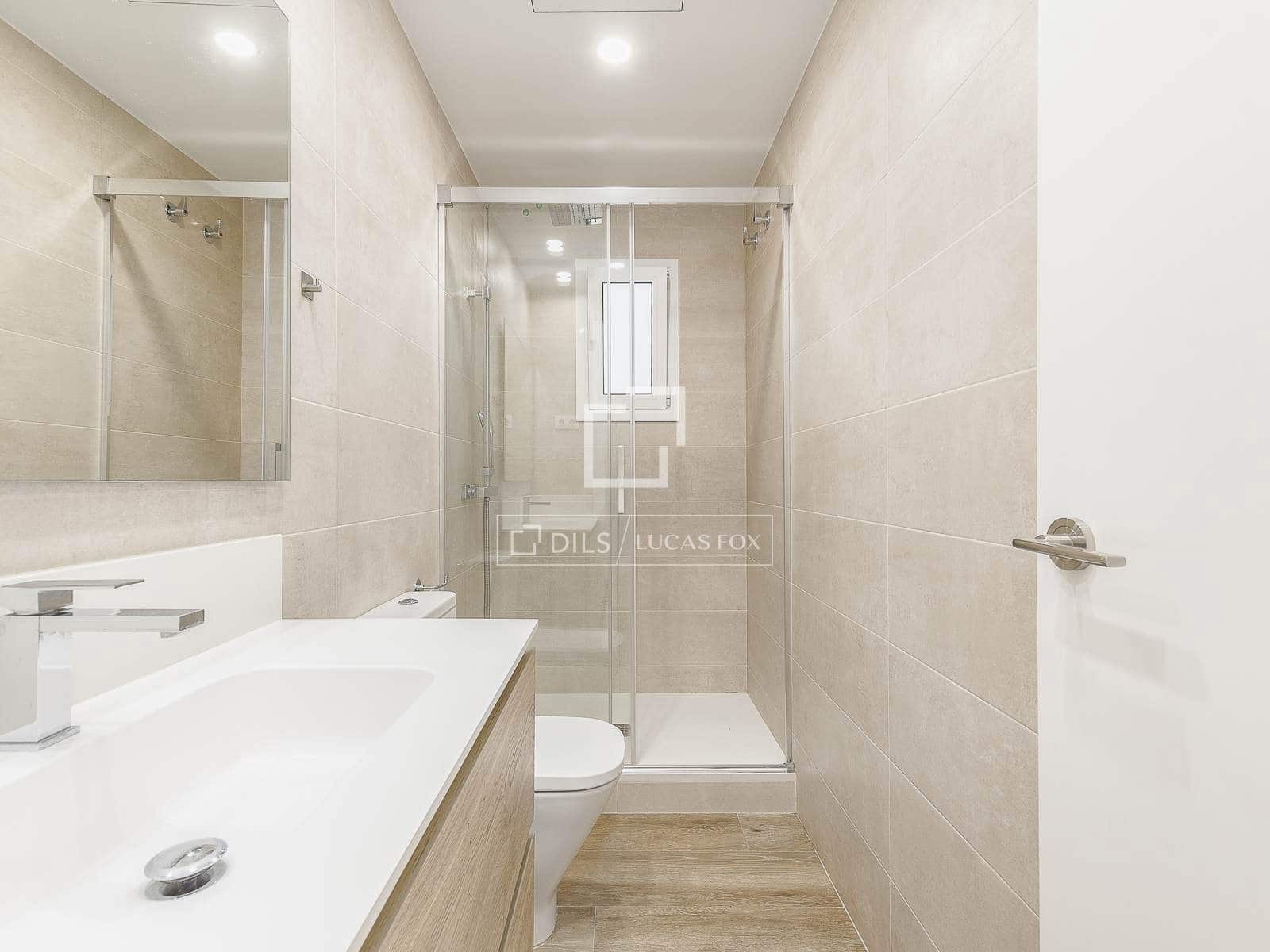 4 slaapkamer Appartement te koop in Barcelona stad - € 450.000 (Ref: 9656653)