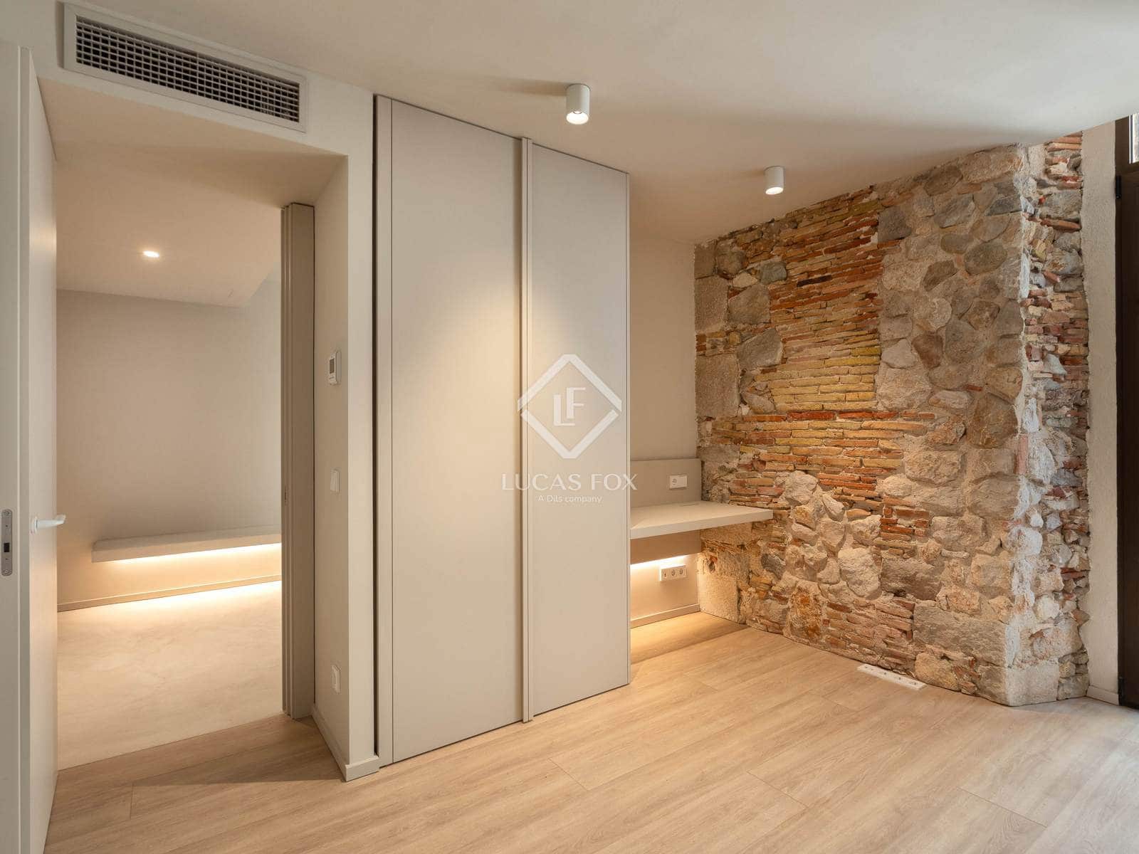 2 slaapkamer Penthouse te koop in Gerona stad met garage - € 1.030.000 (Ref: 9656656)