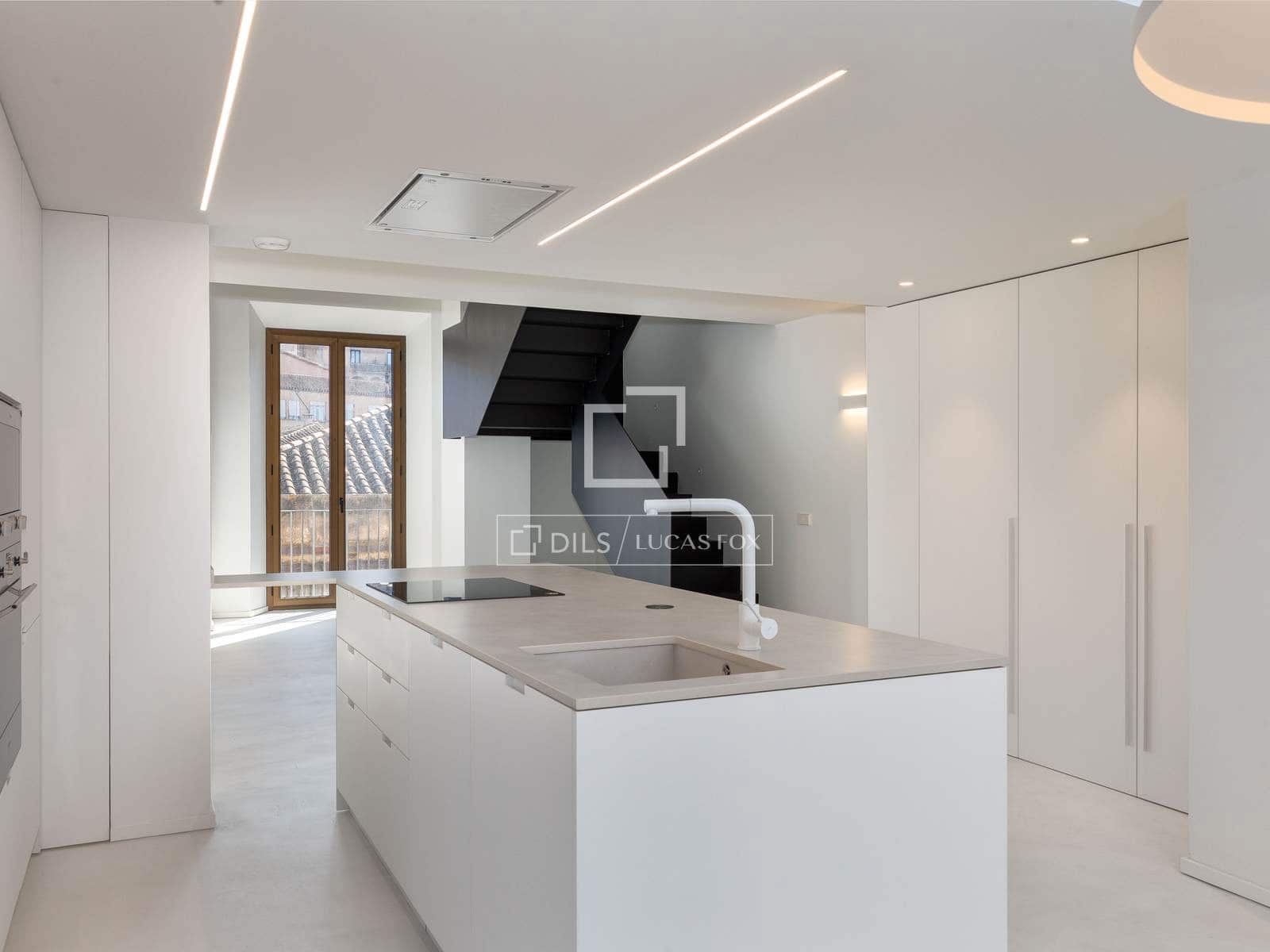 2 slaapkamer Penthouse te koop in Gerona stad met garage - € 1.090.000 (Ref: 9656658)