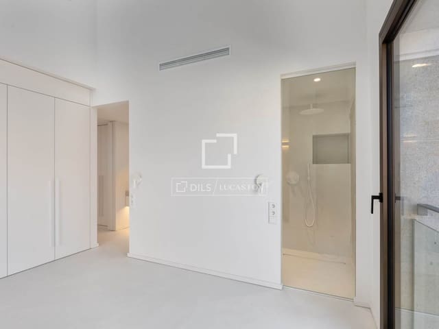 2 Zimmer Penthouse zu verkaufen in Girona Stadt mit Garage - 1.090.000 € (Ref: 9656658)