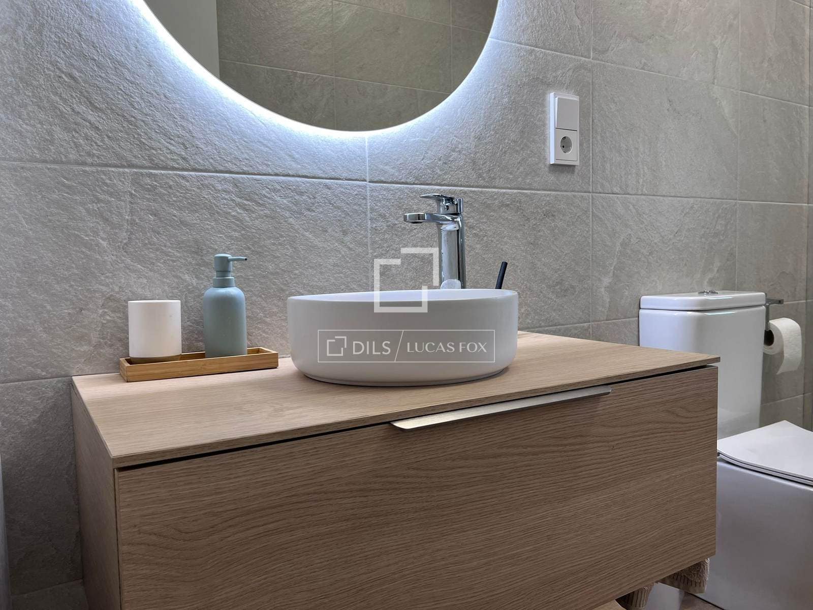 4 slaapkamer Villa te koop in San Antonio de Benageber met zwembad - € 920.000 (Ref: 9656659)