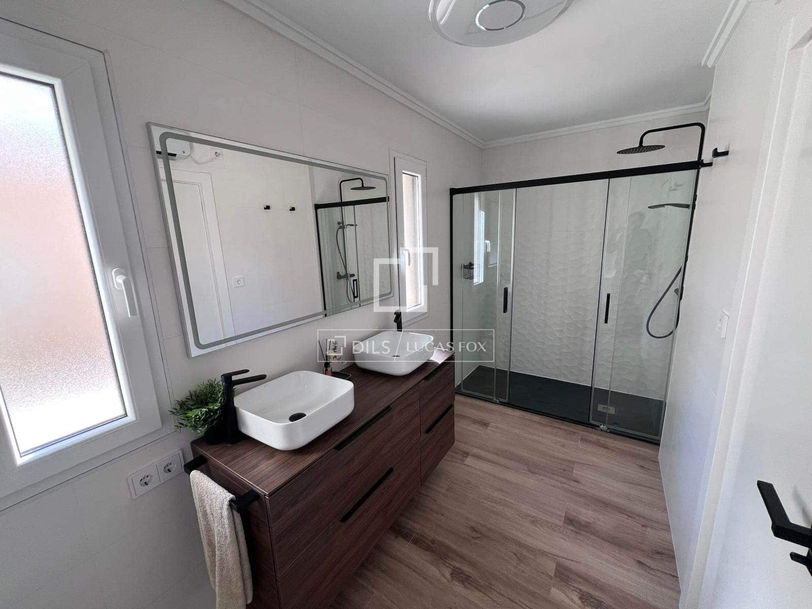 4 slaapkamer Villa te koop in San Antonio de Benageber met zwembad - € 920.000 (Ref: 9656659)