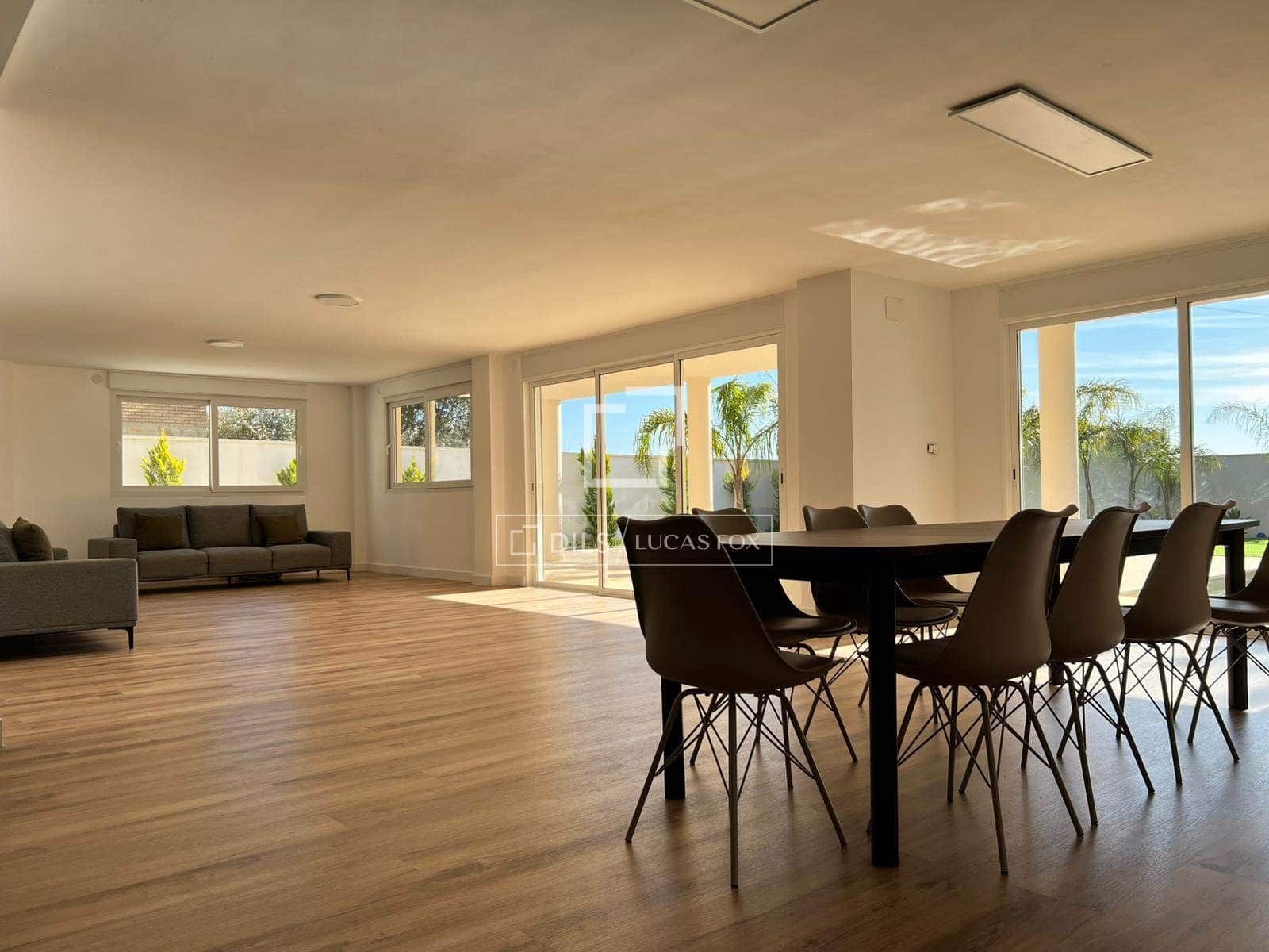 4 slaapkamer Villa te koop in San Antonio de Benageber met zwembad - € 920.000 (Ref: 9656659)