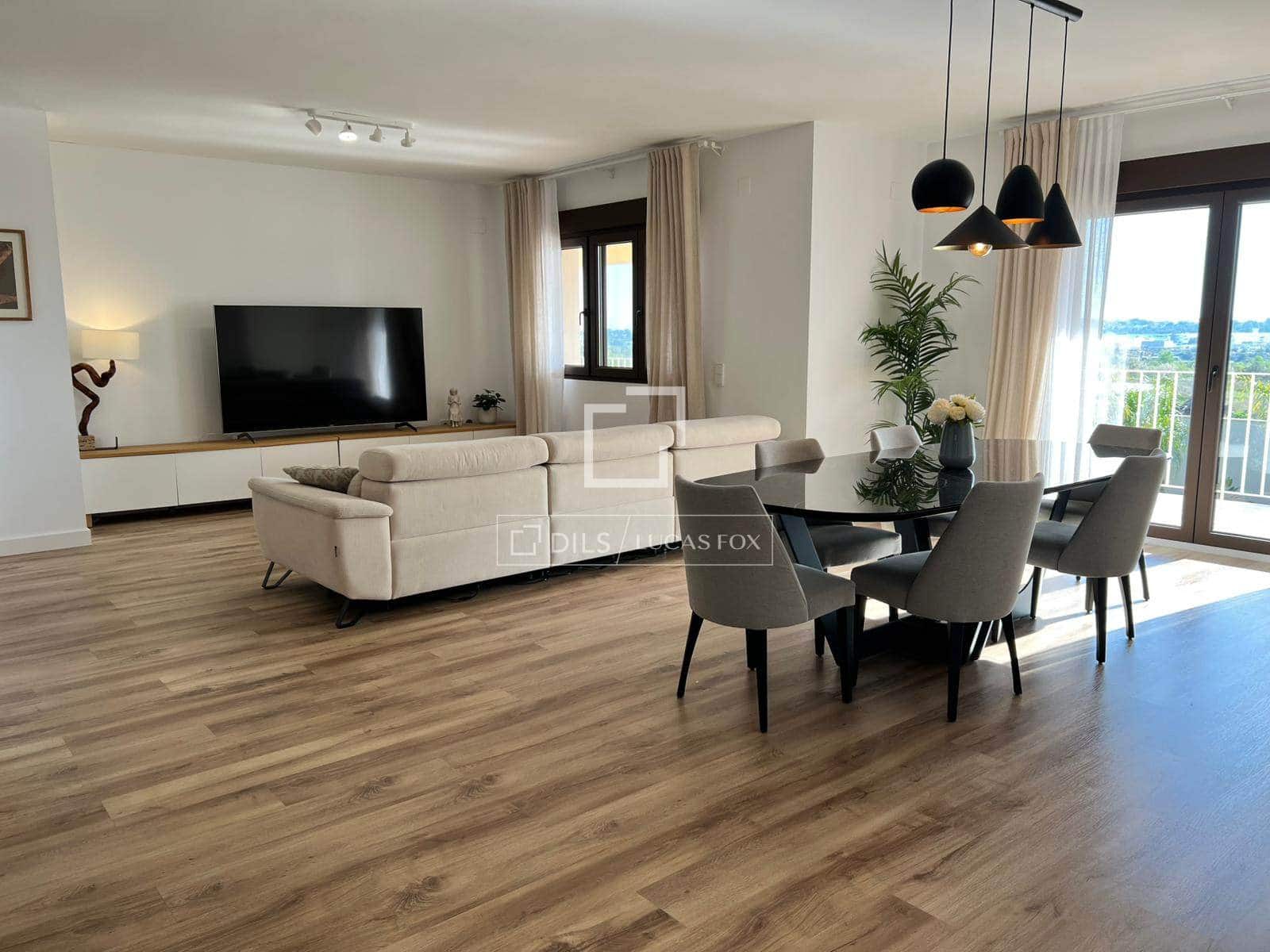 4 slaapkamer Villa te koop in San Antonio de Benageber met zwembad - € 920.000 (Ref: 9656659)