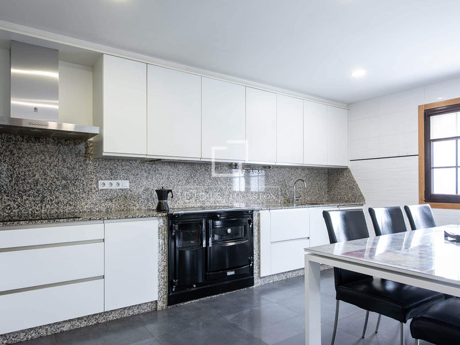 4 camera da letto Villa in vendita in Barro con garage - 520.000 € (Rif: 9656660)