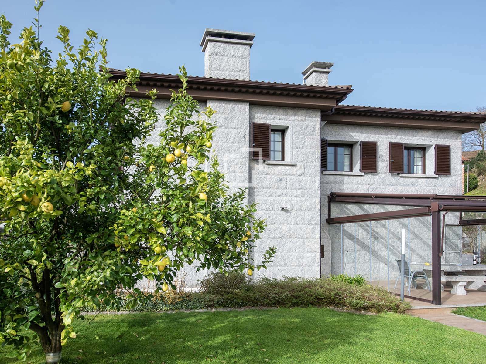 4 camera da letto Villa in vendita in Barro con garage - 520.000 € (Rif: 9656660)