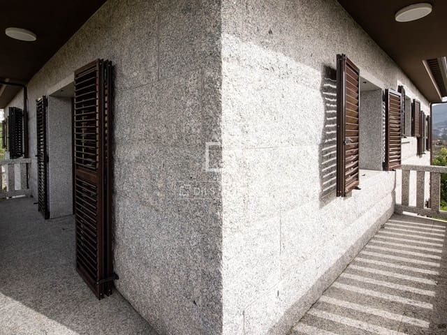 4 camera da letto Villa in vendita in Barro con garage - 520.000 € (Rif: 9656660)