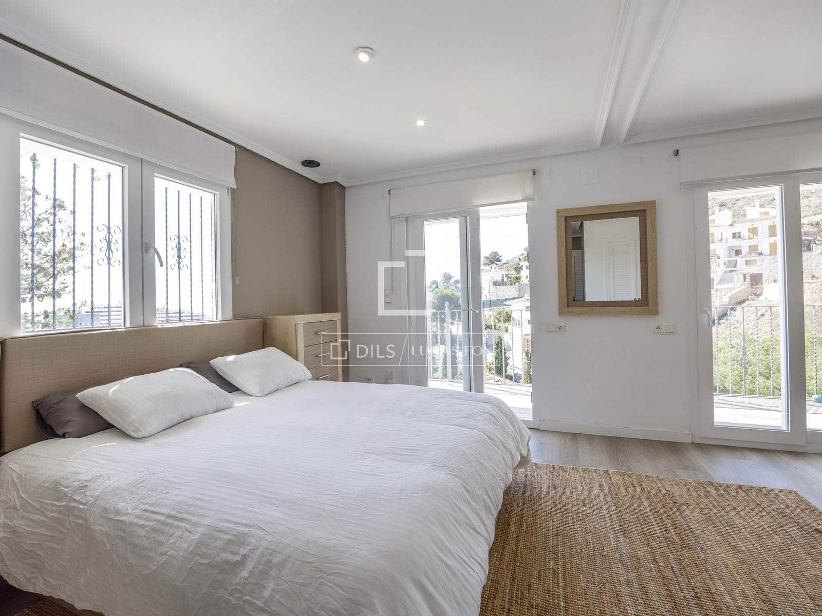 4 bedroom Villa for rent in Cullera with pool garage - € 2,500 (Ref: 9656863)