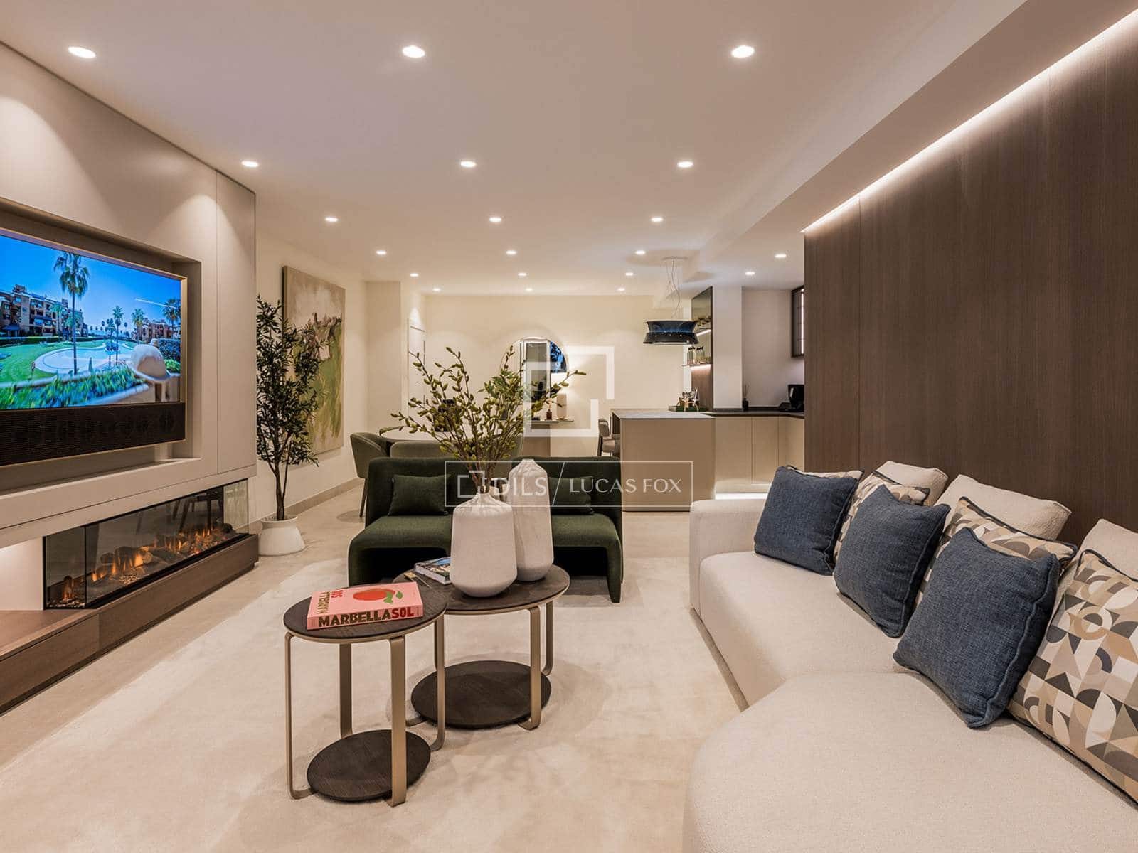 3 chambre Appartement à vendre à Estepona avec piscine garage - 1 995 000 € (Ref: 9657880)