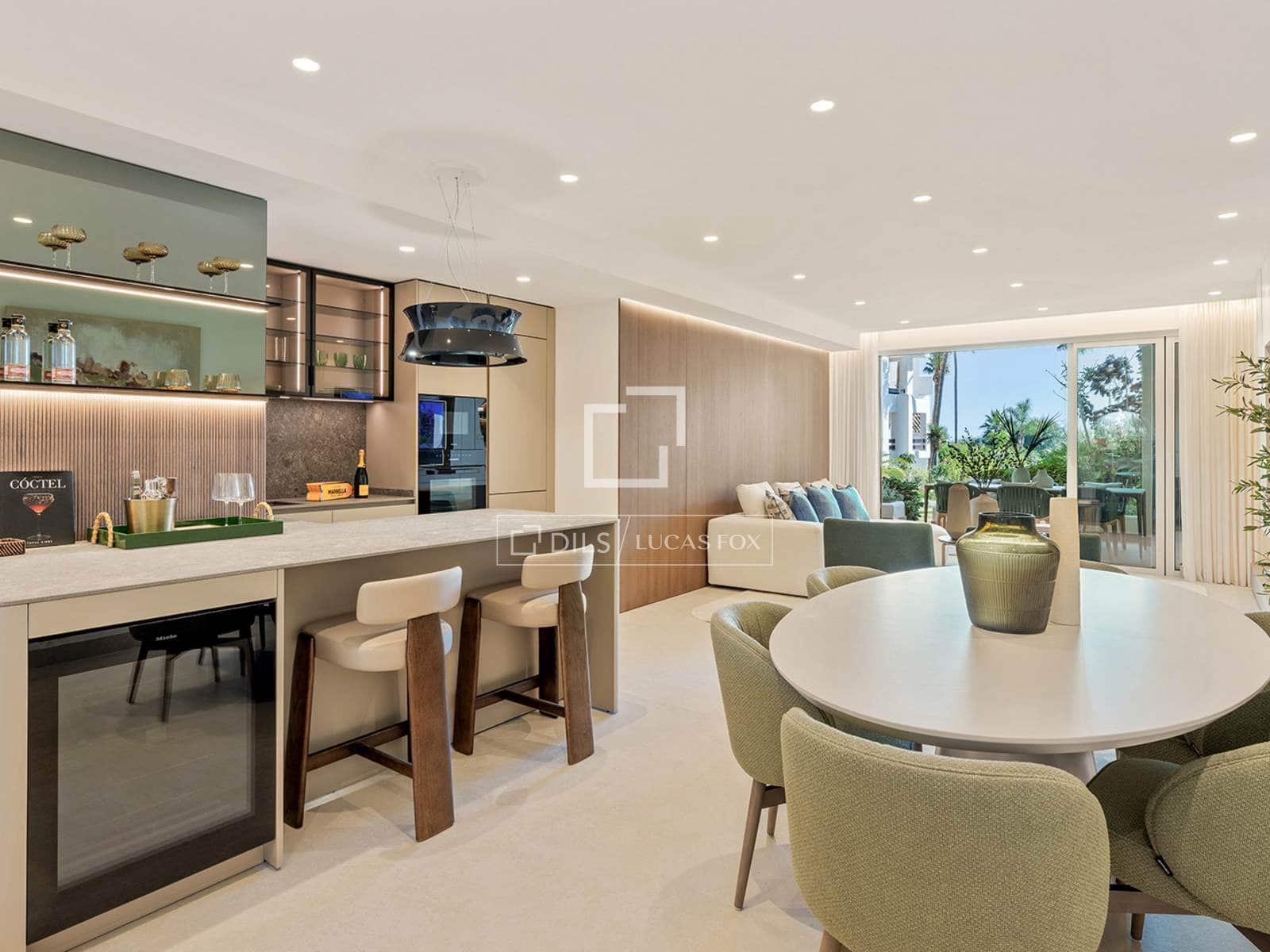 3 chambre Appartement à vendre à Estepona avec piscine garage - 1 995 000 € (Ref: 9657880)