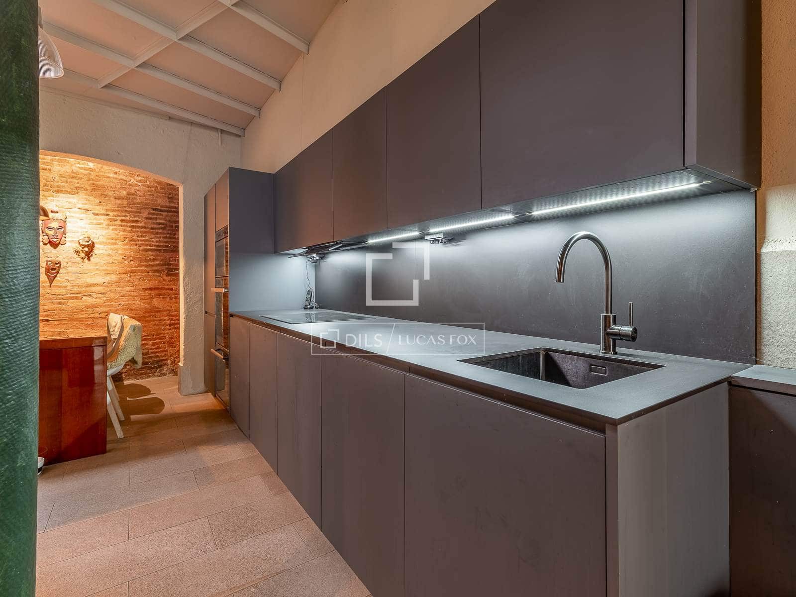 2 bedroom Apartment for sale in Barcelona city - € 1,090,000 (Ref: 9657881)