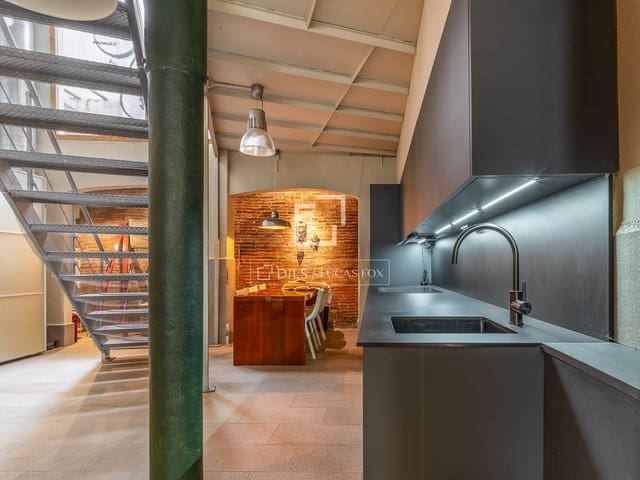 2 slaapkamer Appartement te koop in Barcelona stad - € 1.200.000 (Ref: 9657881)