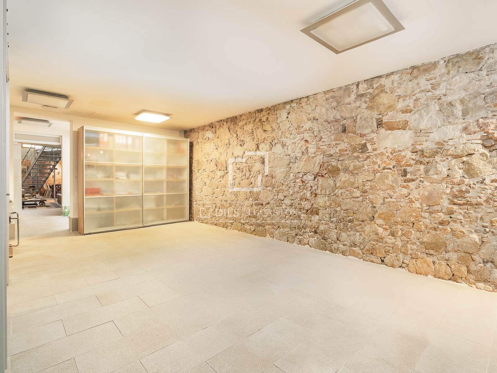 2 bedroom Apartment for sale in Barcelona city - € 1,090,000 (Ref: 9657881)
