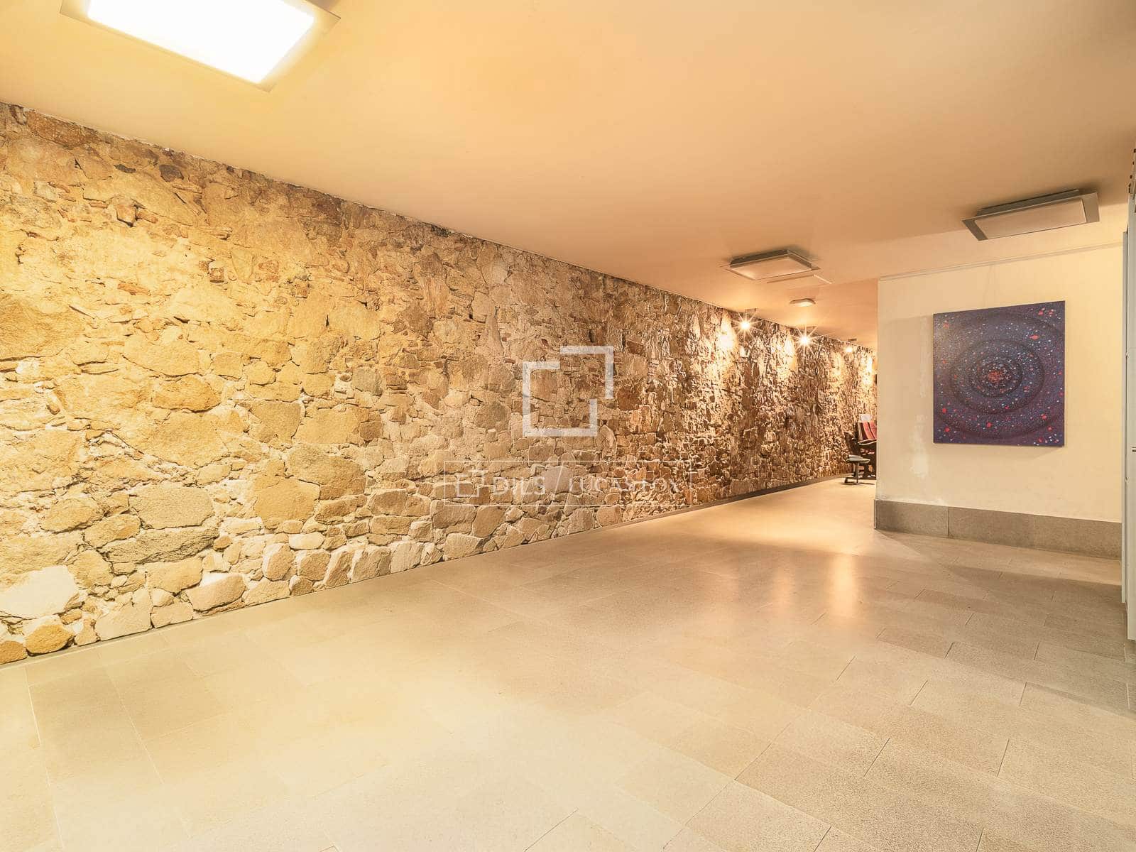 2 bedroom Apartment for sale in Barcelona city - € 1,090,000 (Ref: 9657881)