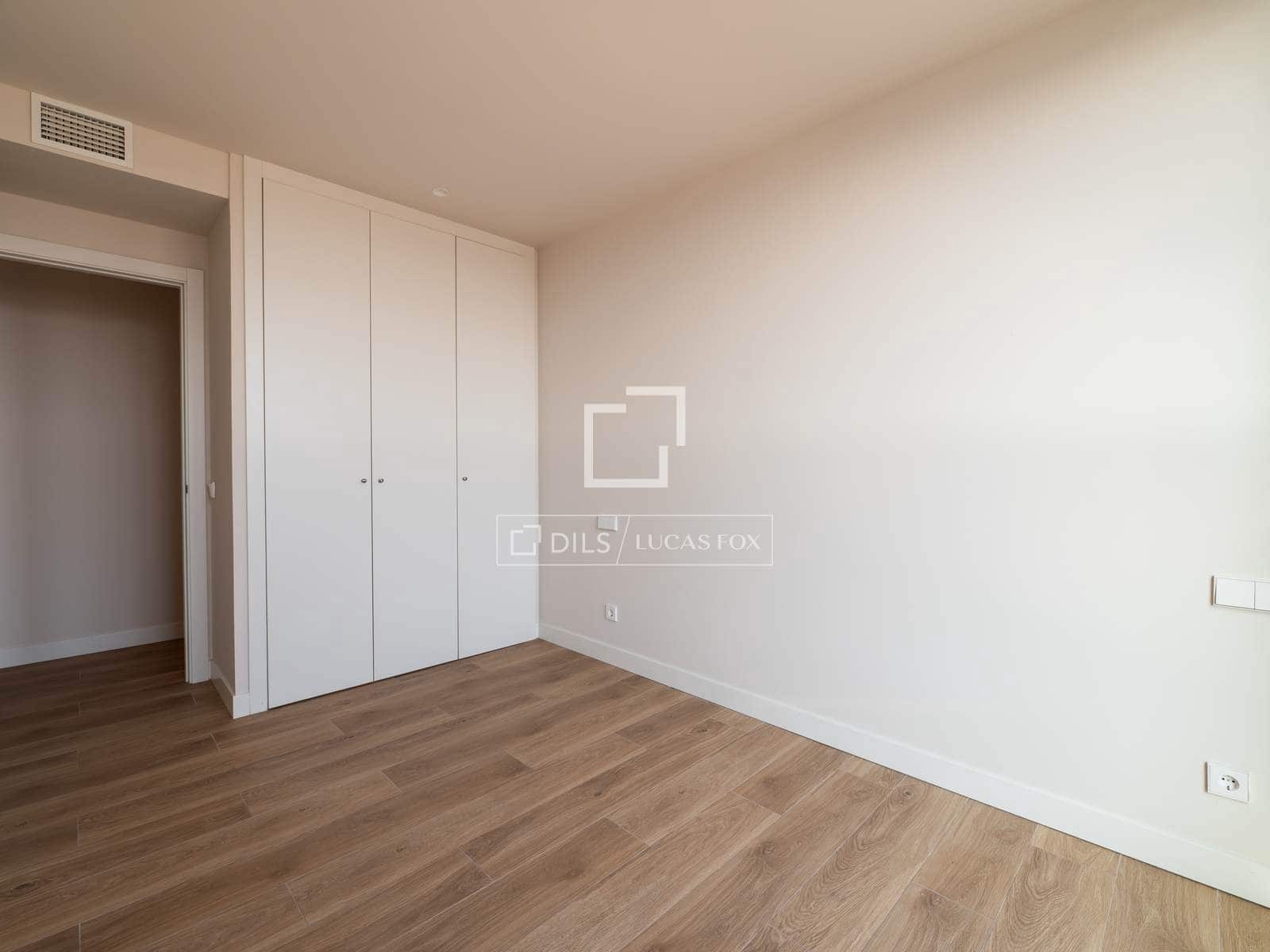 3 sovrum Takvåning till salu i Madrid stad med pool garage - 1 890 000 € (Ref: 9657882)