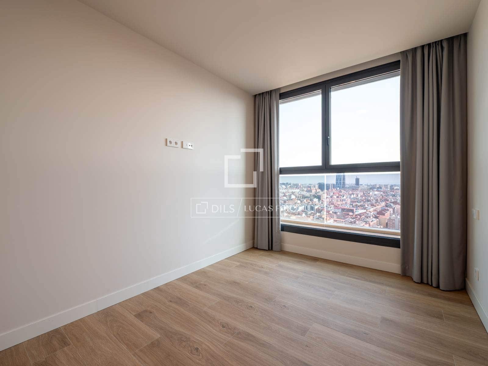 3 sovrum Takvåning till salu i Madrid stad med pool garage - 1 890 000 € (Ref: 9657882)