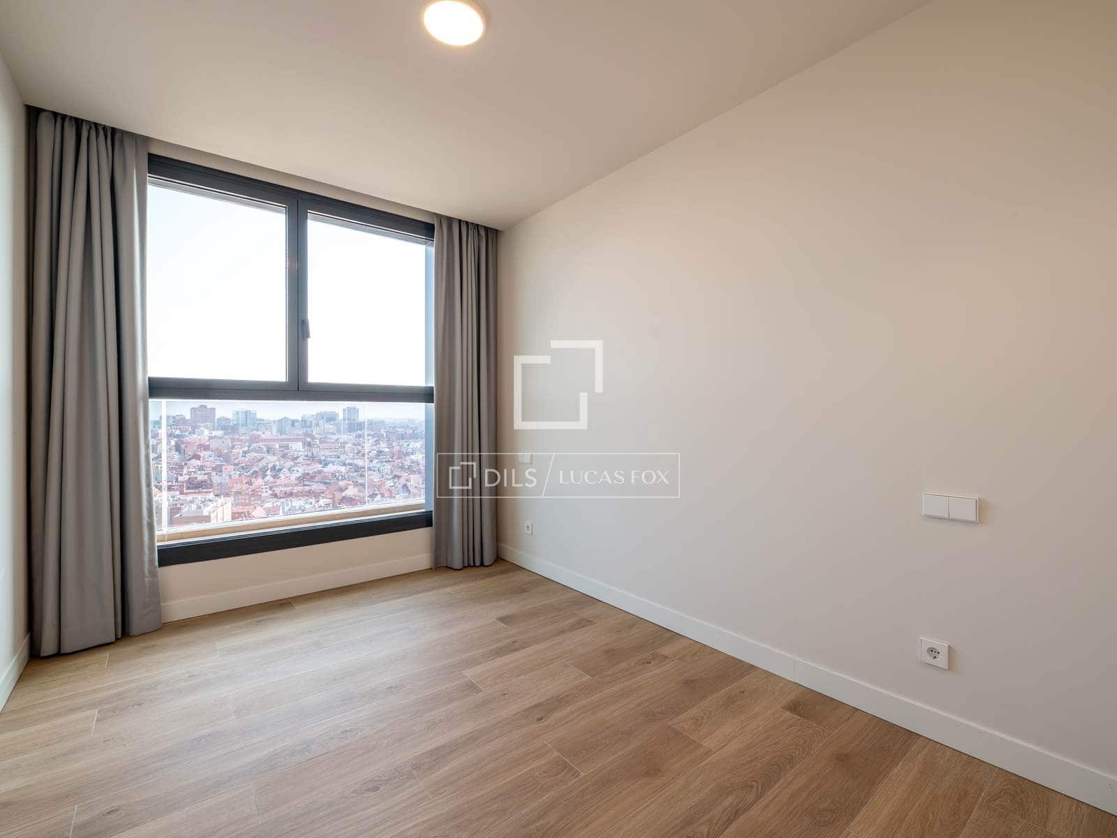 3 sovrum Takvåning till salu i Madrid stad med pool garage - 1 890 000 € (Ref: 9657882)