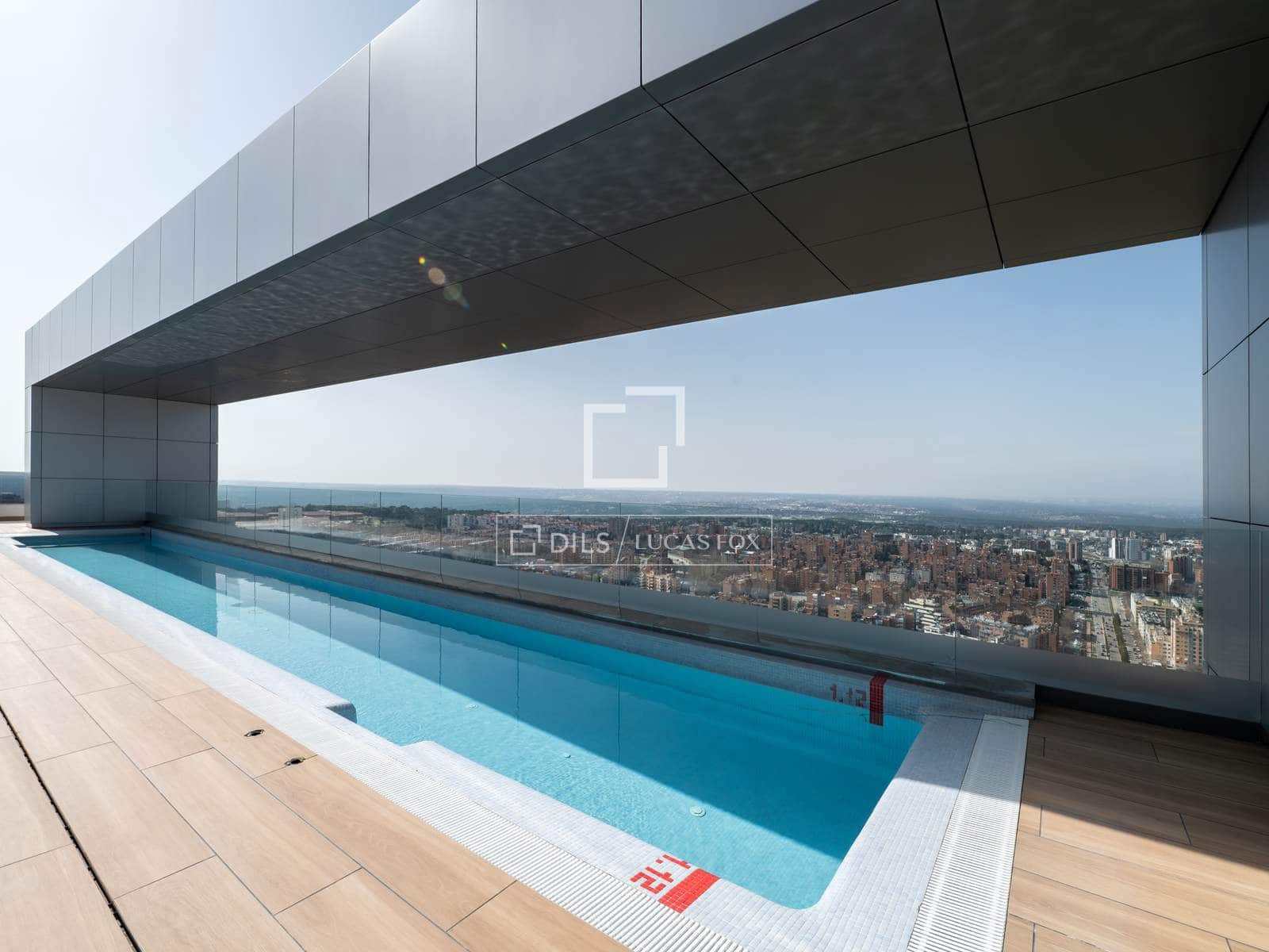 3 sovrum Takvåning till salu i Madrid stad med pool garage - 1 890 000 € (Ref: 9657882)