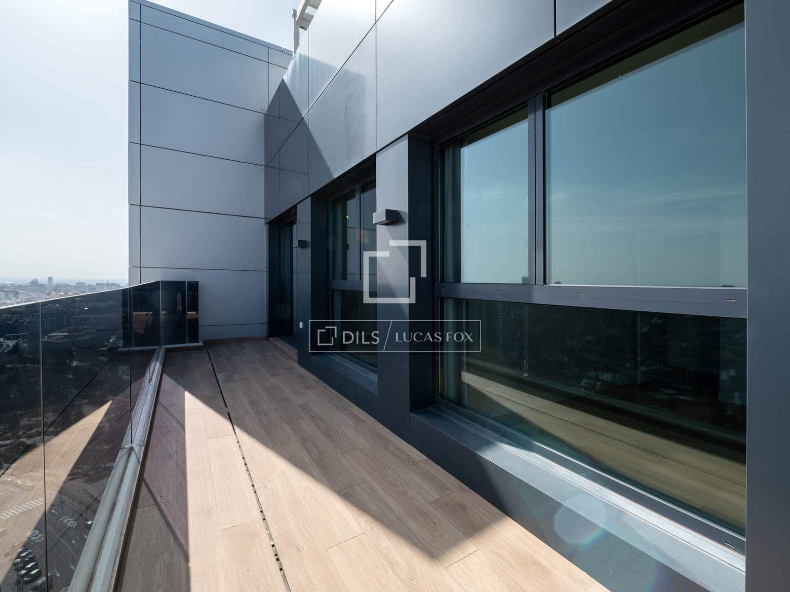 3 sovrum Takvåning till salu i Madrid stad med pool garage - 1 890 000 € (Ref: 9657882)