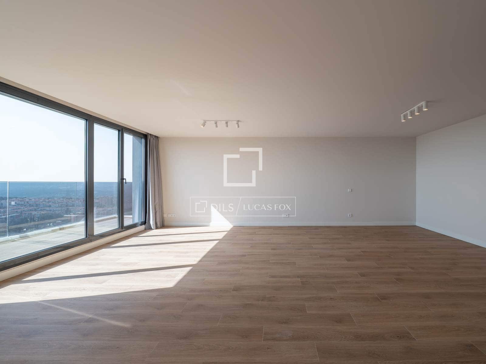 3 sovrum Takvåning till salu i Madrid stad med pool garage - 1 890 000 € (Ref: 9657882)