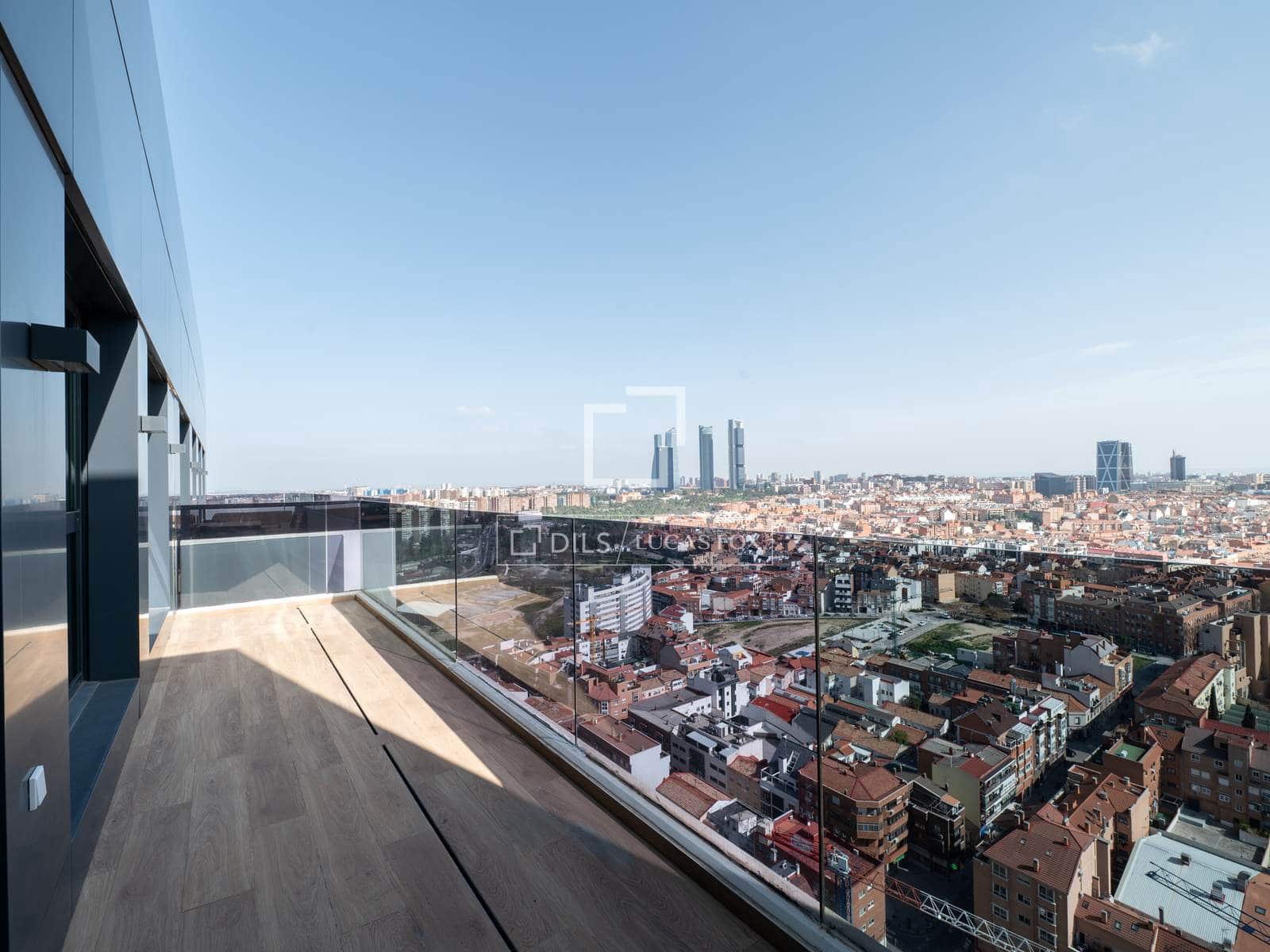 3 sovrum Takvåning till salu i Madrid stad med pool garage - 1 890 000 € (Ref: 9657882)