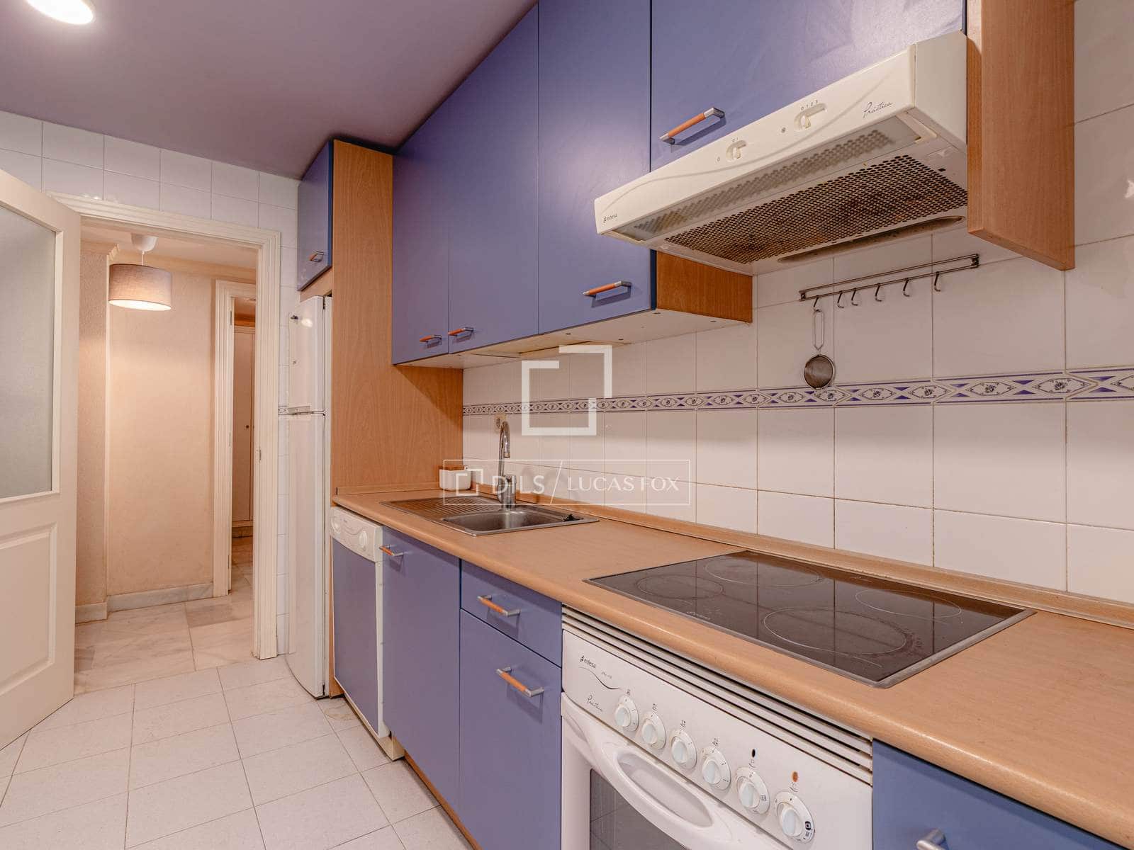 3 makuuhuone Huoneisto myytävänä paikassa Marbella mukana uima-altaan - 450 000 € (Ref: 9658089)