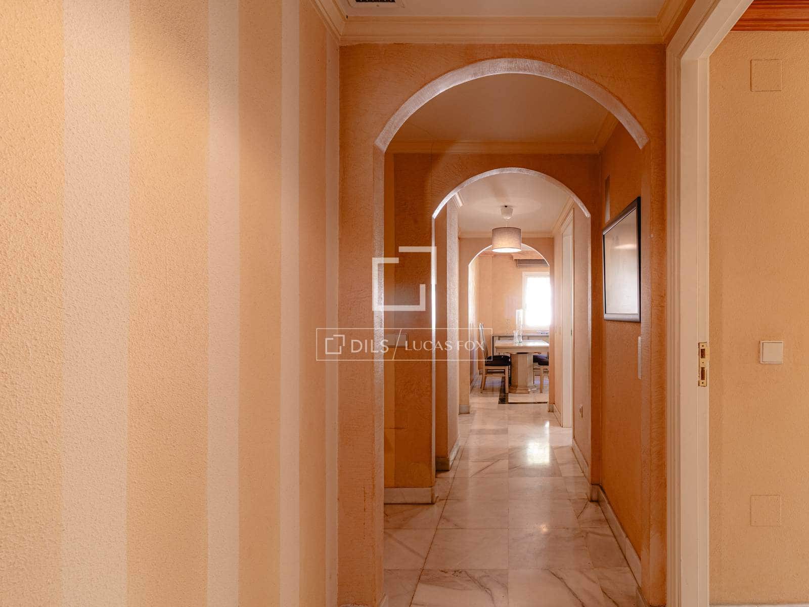 3 makuuhuone Huoneisto myytävänä paikassa Marbella mukana uima-altaan - 450 000 € (Ref: 9658089)