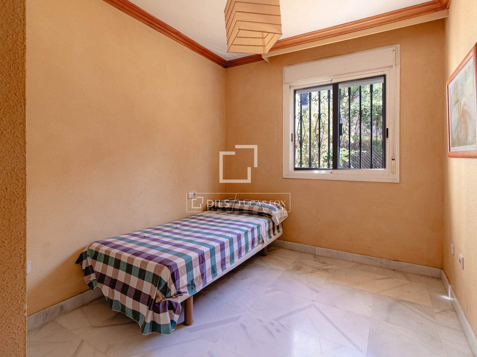 3 makuuhuone Huoneisto myytävänä paikassa Marbella mukana uima-altaan - 450 000 € (Ref: 9658089)