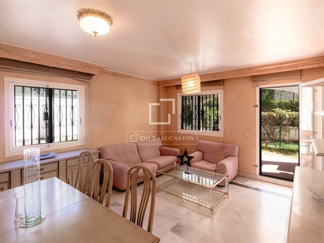 3 makuuhuone Huoneisto myytävänä paikassa Marbella mukana uima-altaan - 450 000 € (Ref: 9658089)