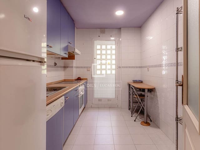 3 makuuhuone Huoneisto myytävänä paikassa Marbella mukana uima-altaan - 450 000 € (Ref: 9658089)