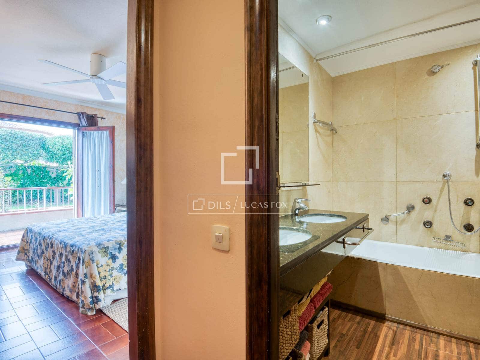 3 sovrum Lägenhet till salu i Sant Feliu de Guixols med pool garage - 625 000 € (Ref: 9664270)