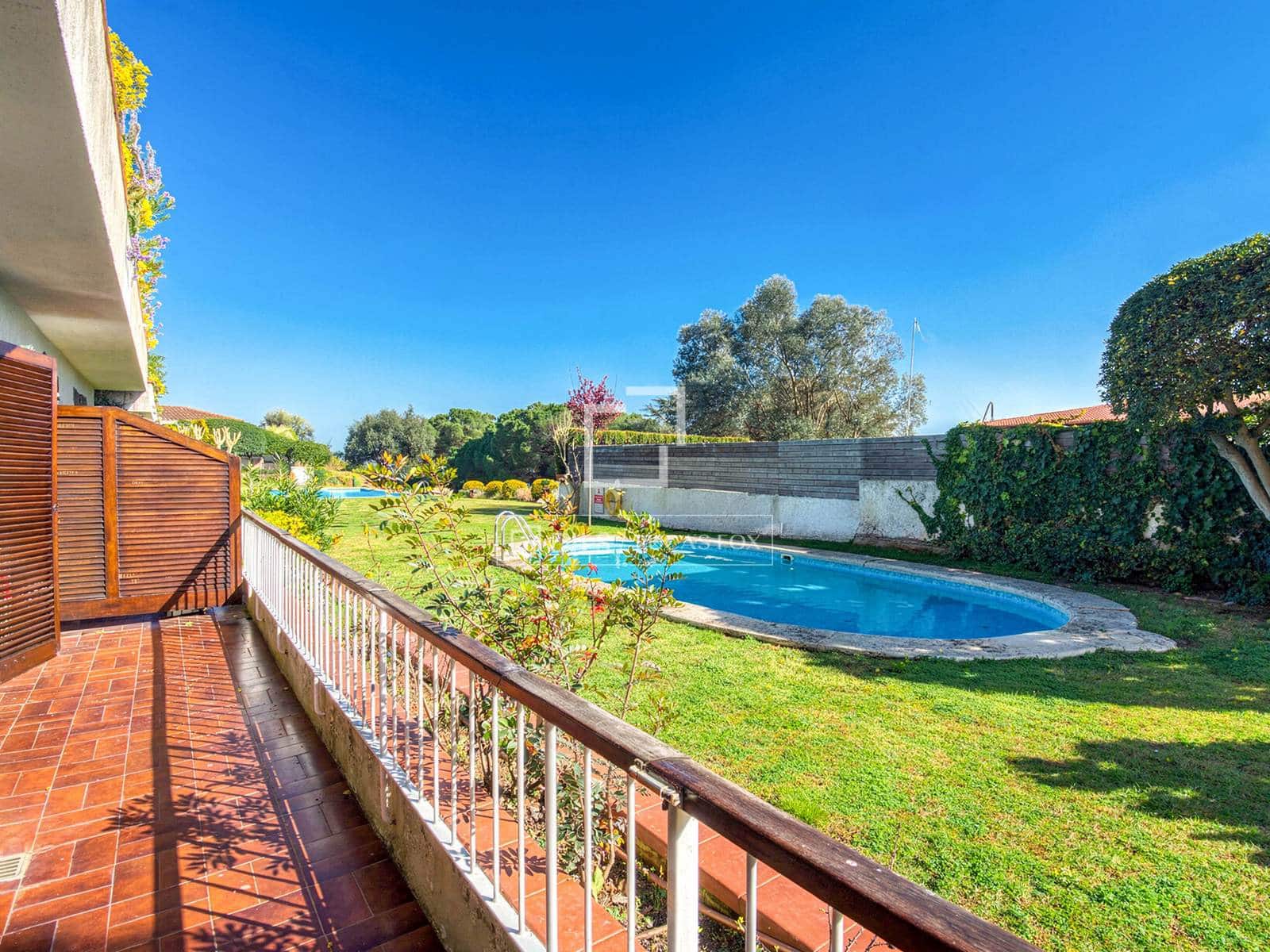 3 sovrum Lägenhet till salu i Sant Feliu de Guixols med pool garage - 625 000 € (Ref: 9664270)