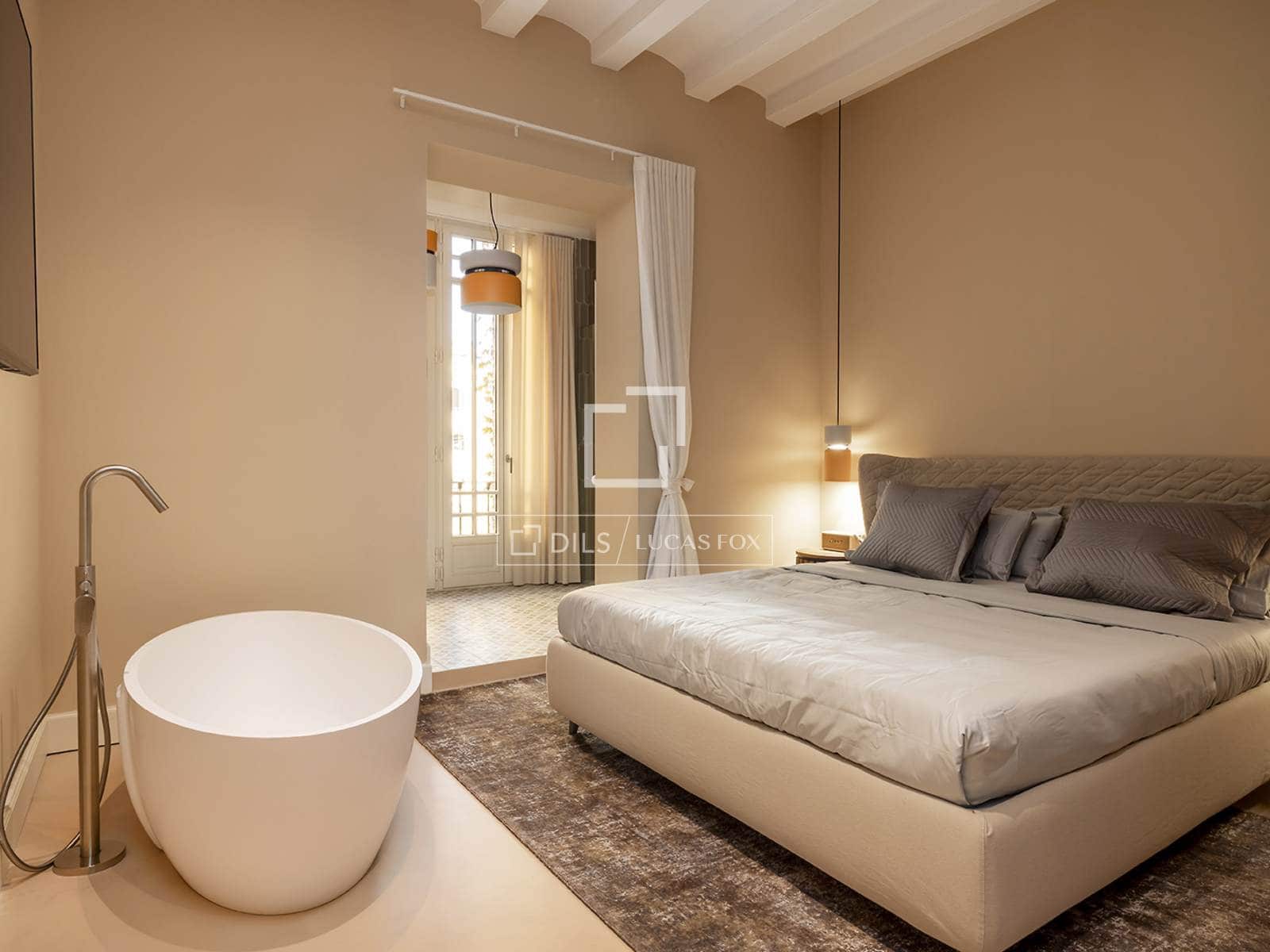 3 quarto Apartamento para arrendar em Barcelona cidade - 10 000 € (Ref: 9665279)