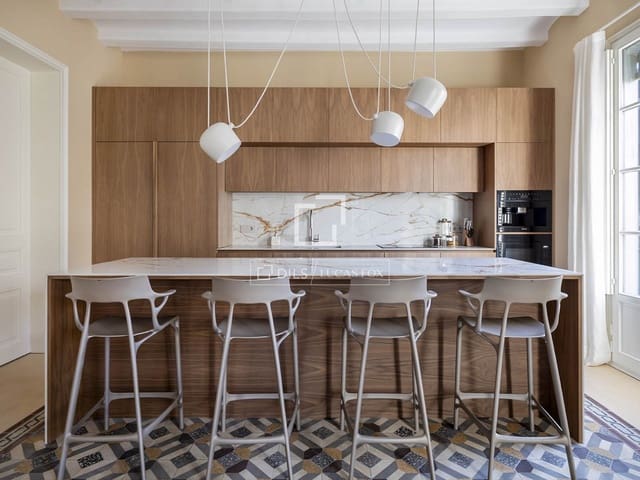 3 quarto Apartamento para arrendar em Barcelona cidade - 10 000 € (Ref: 9665279)