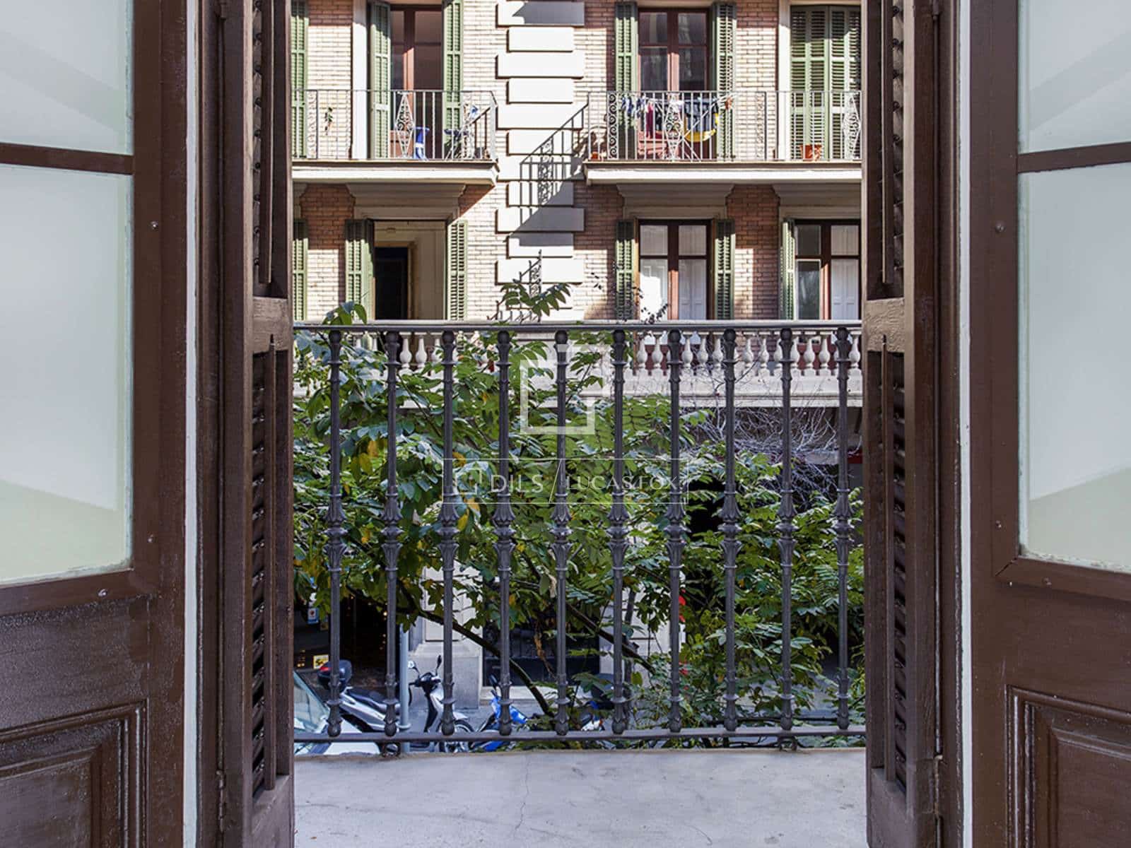 Appartement de 2 chambres à louer à Barcelone ville - 3 075 € (Ref: 9665367)