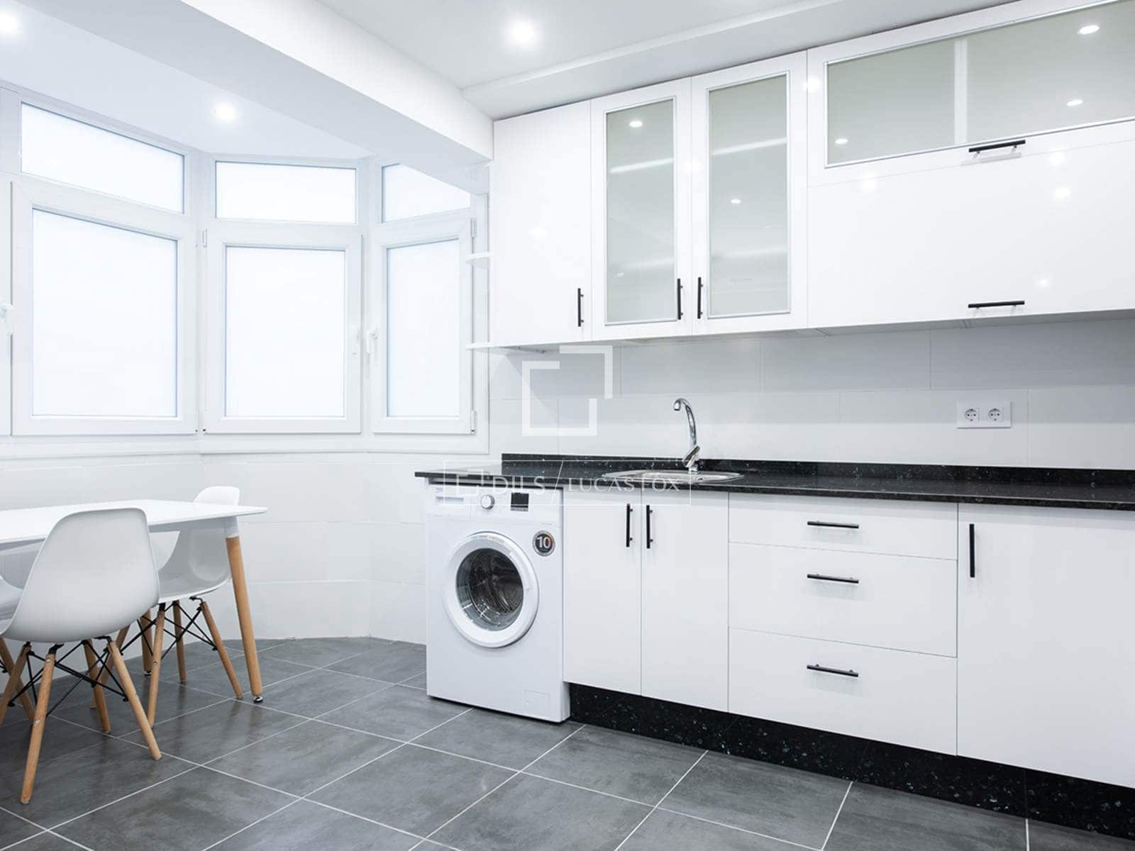 Apartamento de 4 habitaciones en Vigo en venta con garaje - 470.000 € (Ref: 9665369)