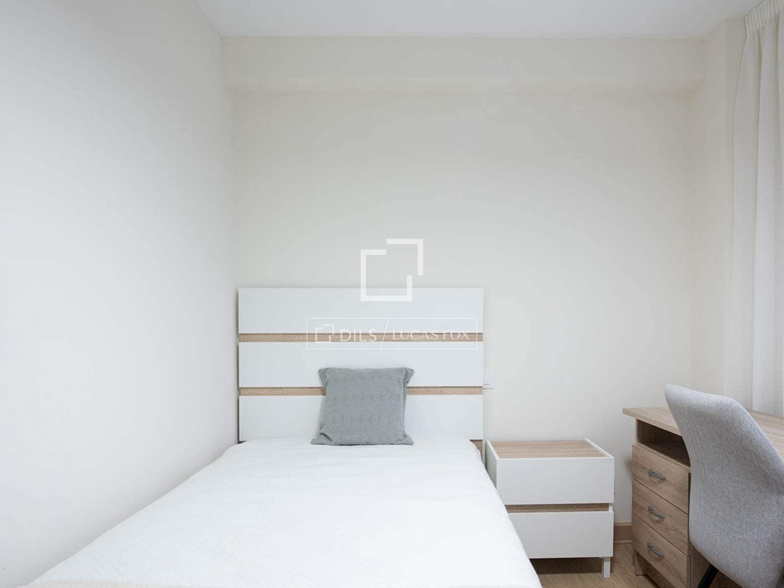 Apartamento de 4 habitaciones en Vigo en venta con garaje - 470.000 € (Ref: 9665369)