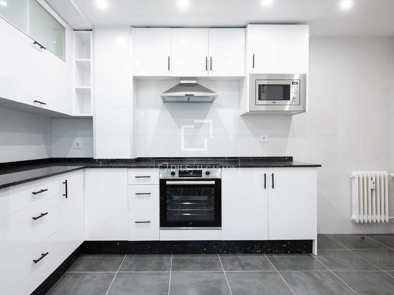 Apartamento de 4 habitaciones en Vigo en venta con garaje - 470.000 € (Ref: 9665369)