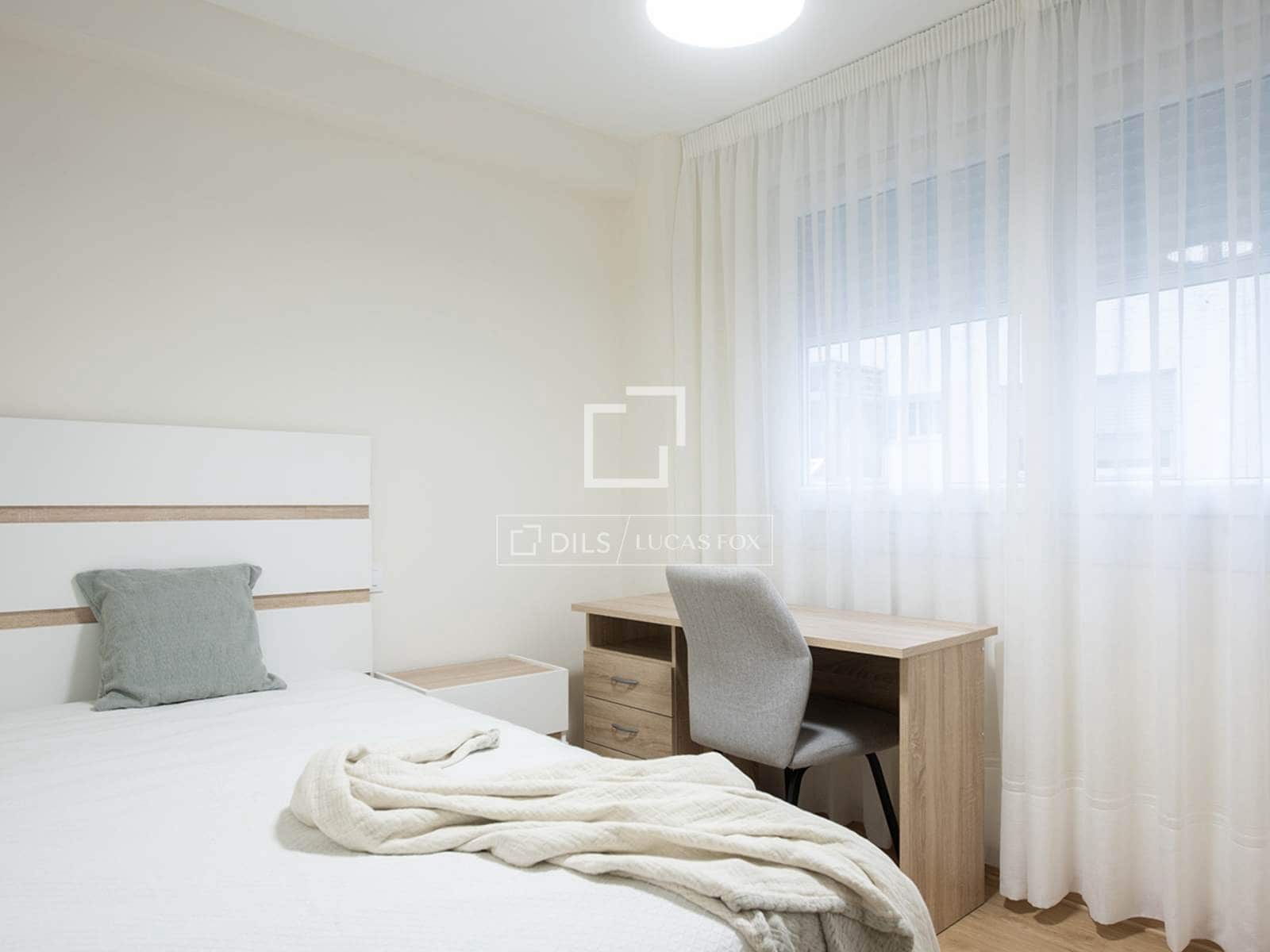 Apartamento de 4 habitaciones en Vigo en venta con garaje - 470.000 € (Ref: 9665369)