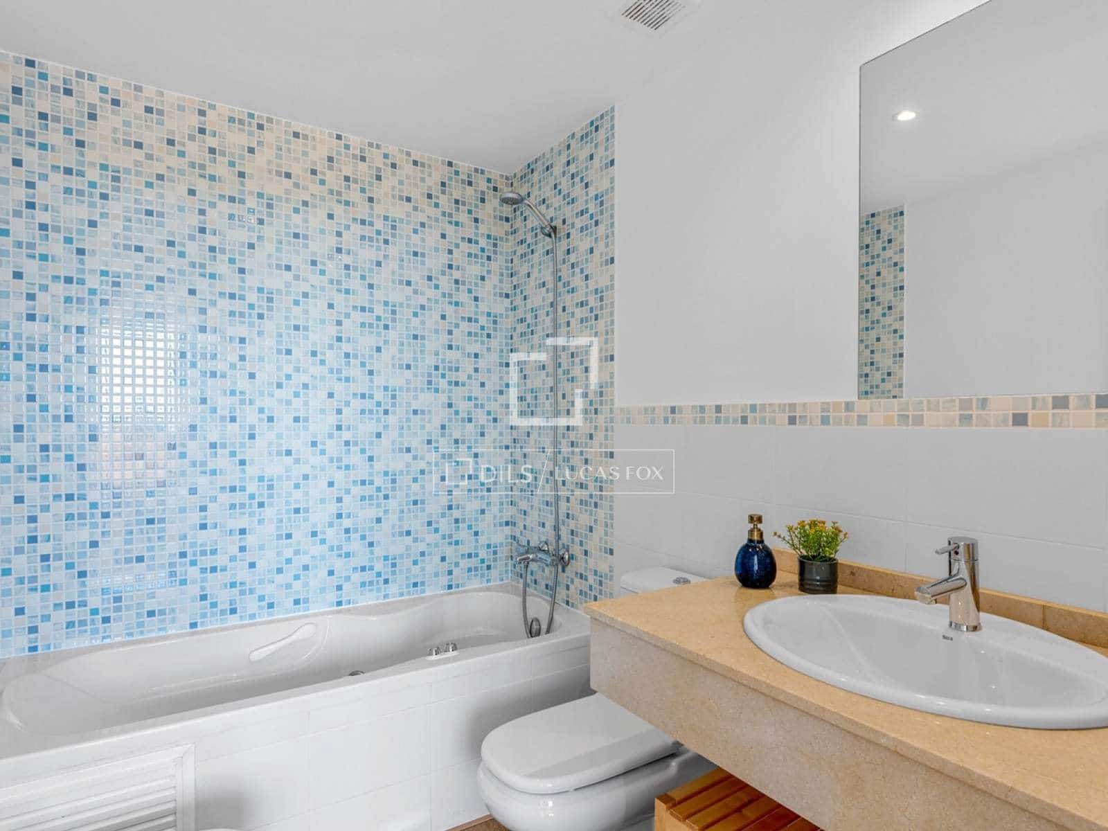 2 bedroom Villa for sale in Finestrat with pool garage - € 295,000 (Ref: 9666988)