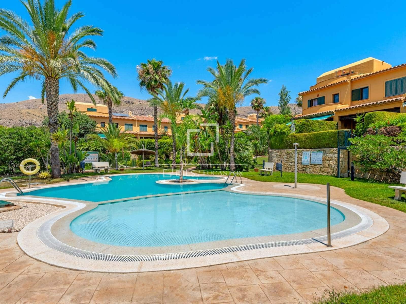 2 bedroom Villa for sale in Finestrat with pool garage - € 295,000 (Ref: 9666988)